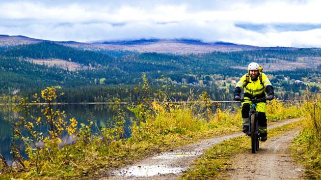 Elcyklar ersätter helikopter och terrängfordon